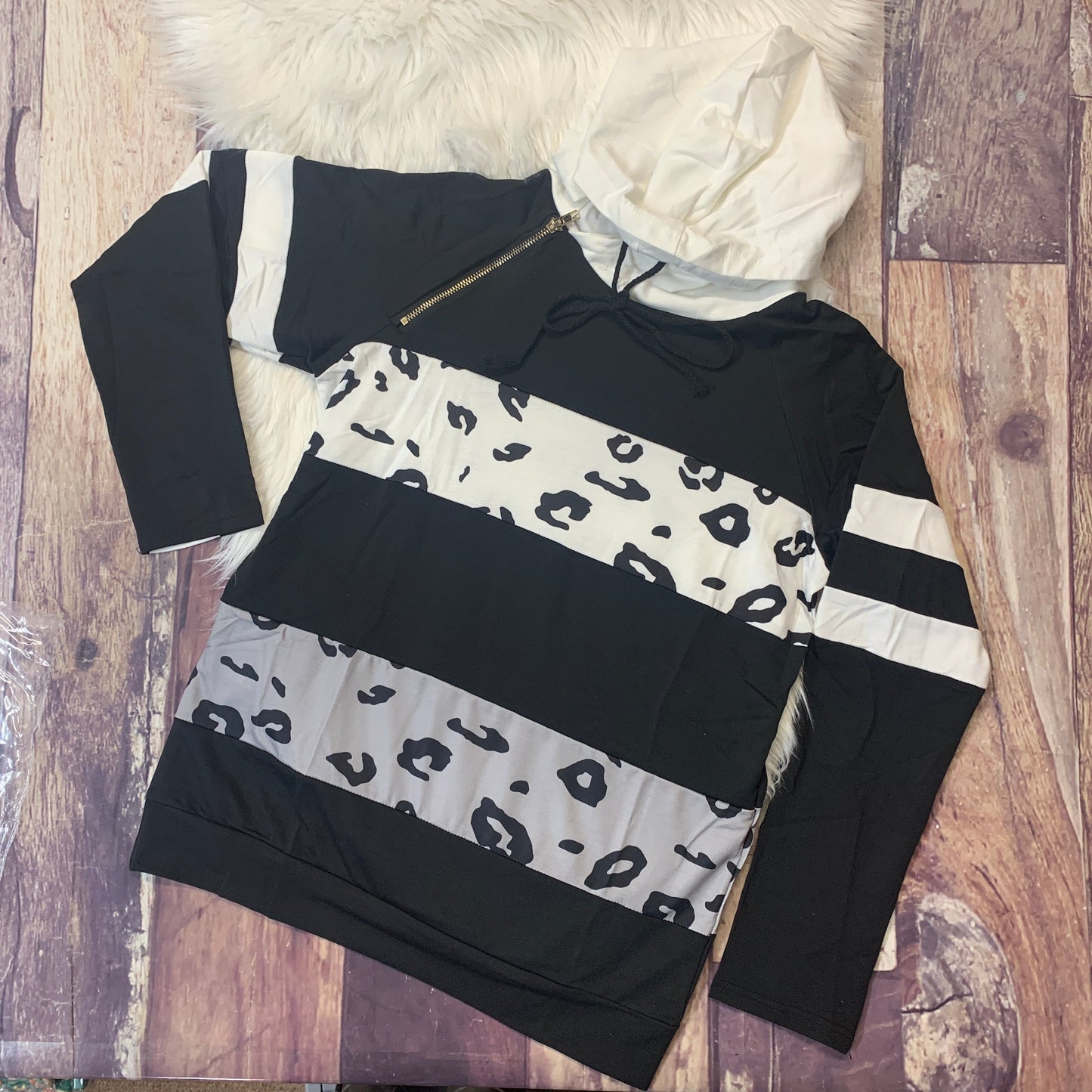 Women's Black & Leopard Color Block Hoodie